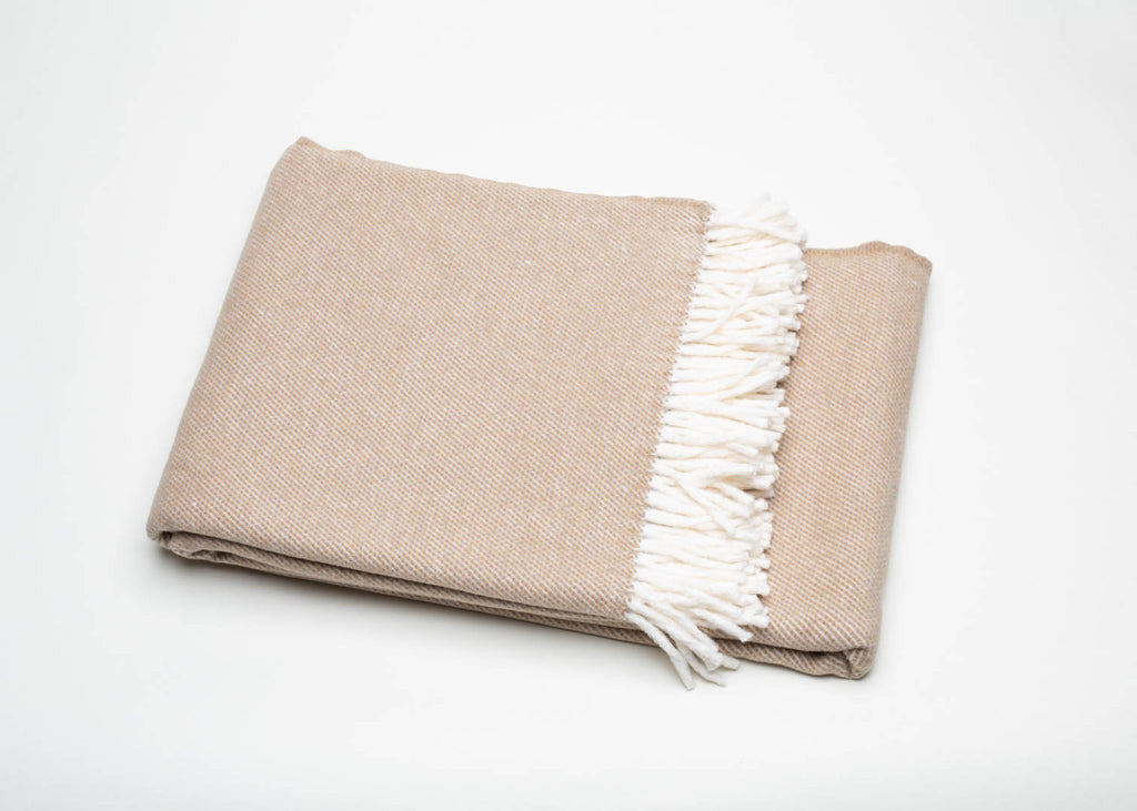 Stone Mini Dot Fringed Throw Blanket-4